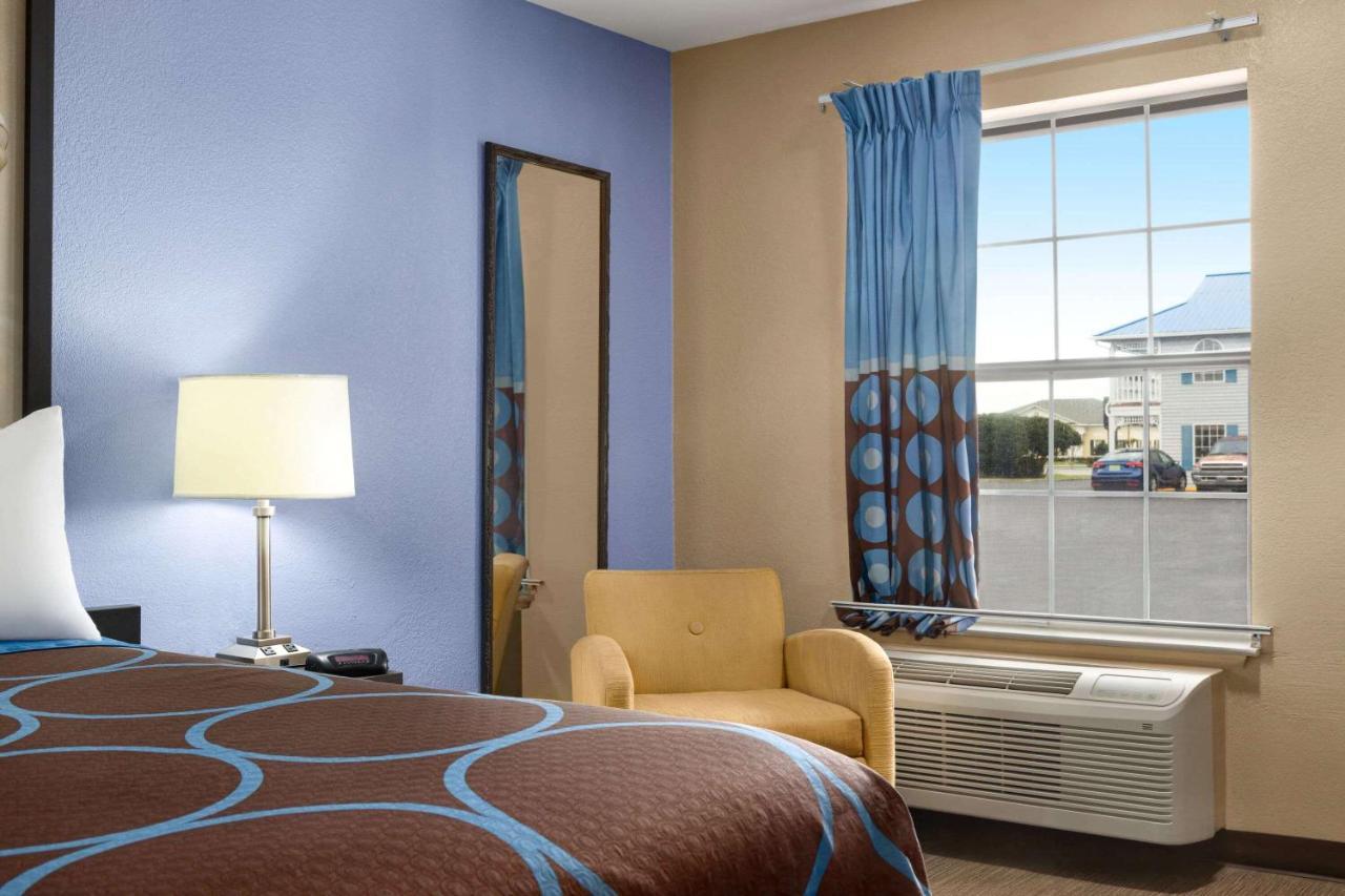 Super 8 By Wyndham Foley Motel Eksteriør billede