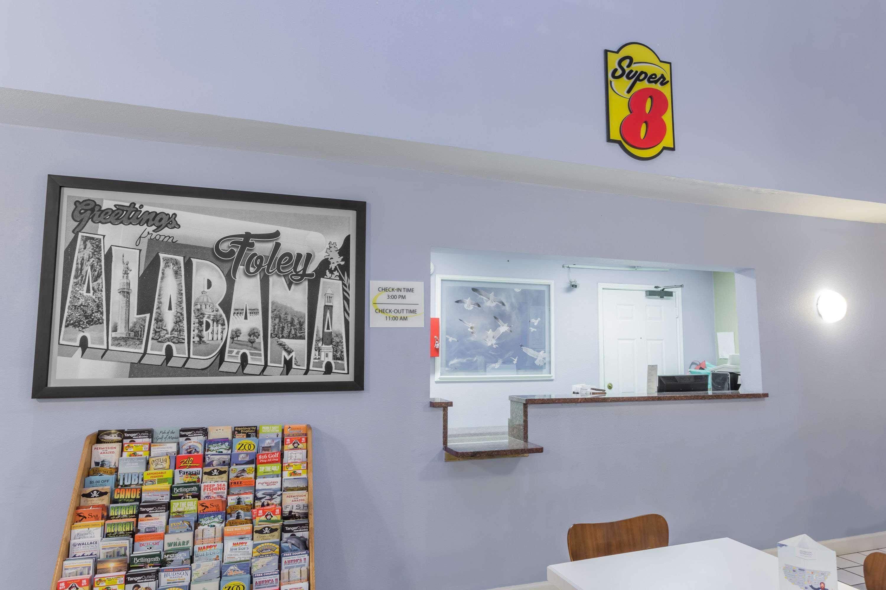 Super 8 By Wyndham Foley Motel Eksteriør billede